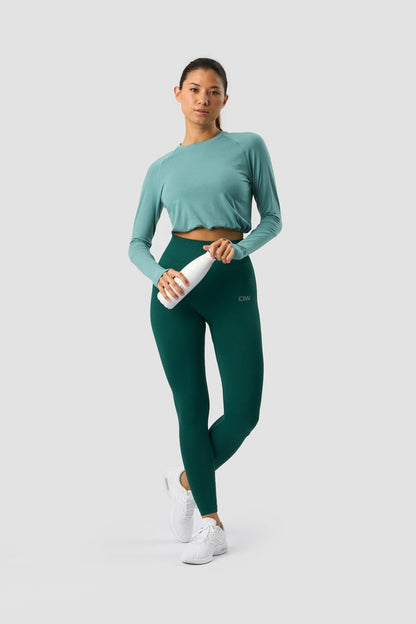 define cropped adjustable long sleeve mineral green