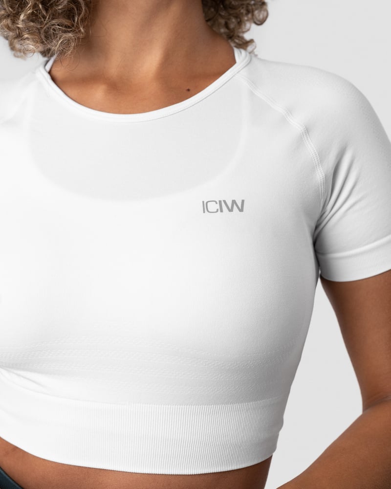 define seamless cropped t-shirt white wmn