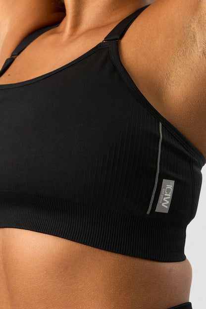 deluxe seamless adjustable sports bra black