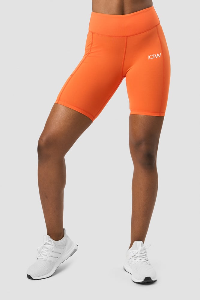 scrunch v-shape pocket biker shorts orange