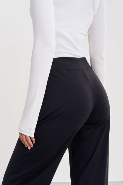 Tailored Relaxed Pants - for dame - Famme - Pants